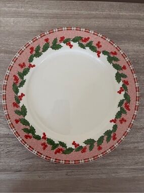 Set of 4 Essential Home Tartan Ribbon Christmas 2005 Holly Dinner Plates